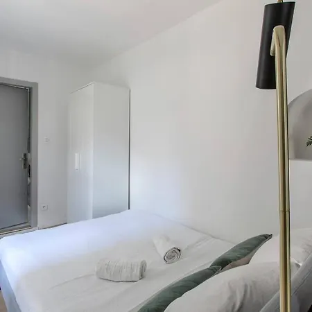 Faubourg National Apartment Straßburg